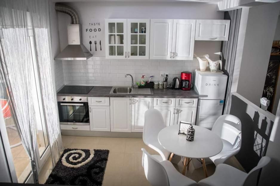 Boutique Lux Apartments Kavála ภายนอก รูปภาพ
