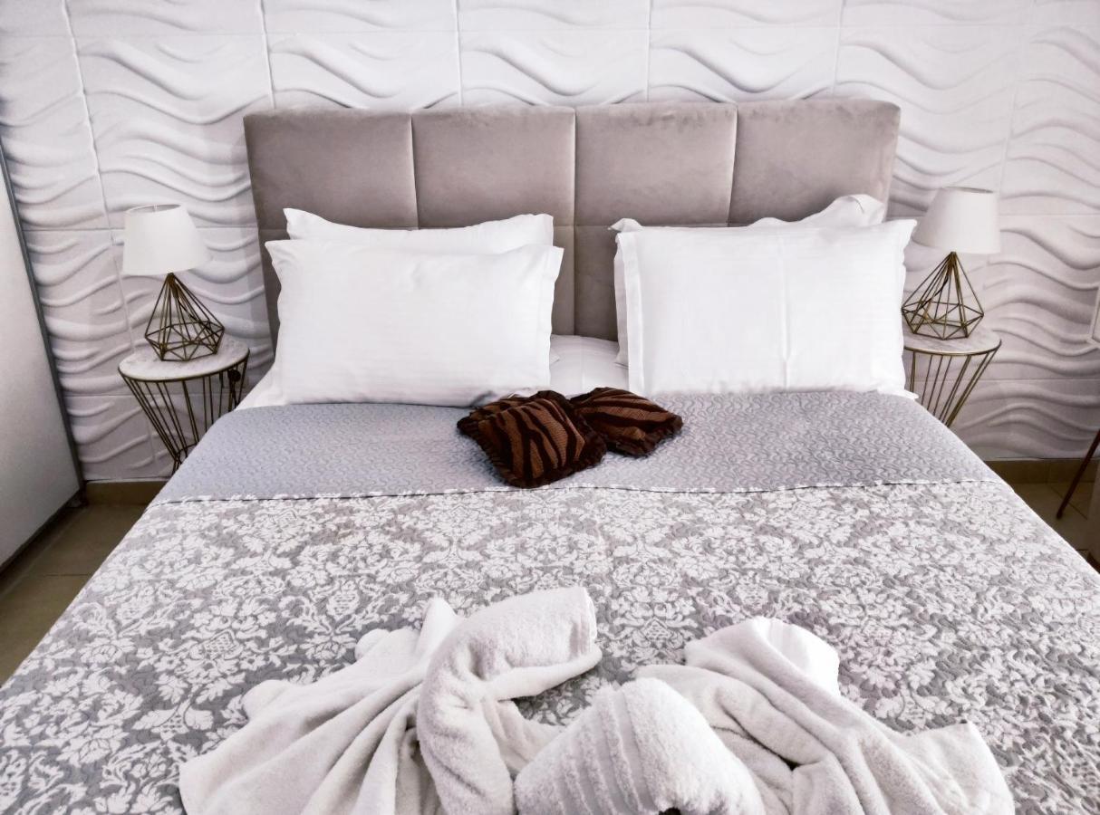 Boutique Lux Apartments Kavála ภายนอก รูปภาพ